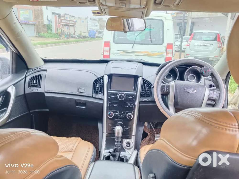Mahindra Xuv500 W-11 Diesel Manual 2nd Owner 2019