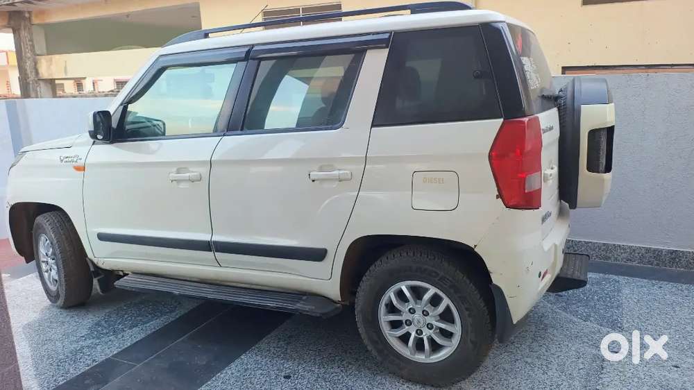 Mahindra Tuv 300 2016 Diesel Well Maintained