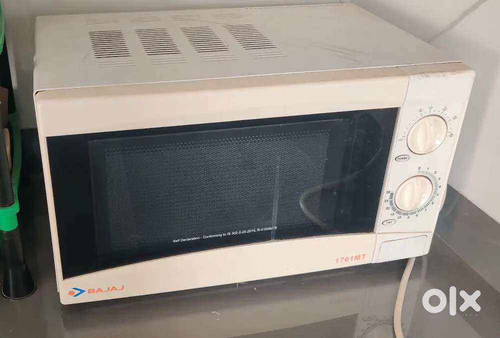 Bajaj 17 Lit Microwave (working condition)