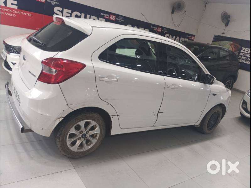 Ford Figo 2012-2015 Petrol Titanium, 2017
