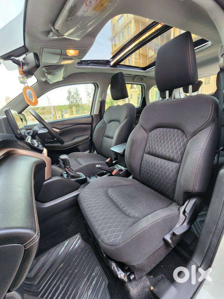 Maruti Suzuki Grand Vitara 1.5 Zeta Plus Intelligent Hybrid Ecvt, 20..