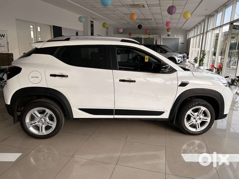 Renault Kiger RXT AMT, 2023, Petrol
