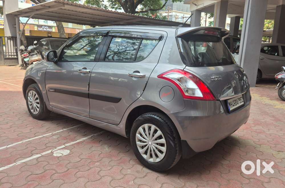 Maruti Suzuki Swift Vxi + Manual, 2017, Petrol
