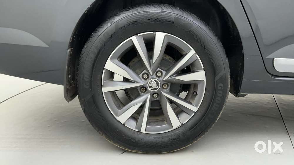 Skoda Slavia Style 1.5l Tsi Dsg, 2022, Petrol