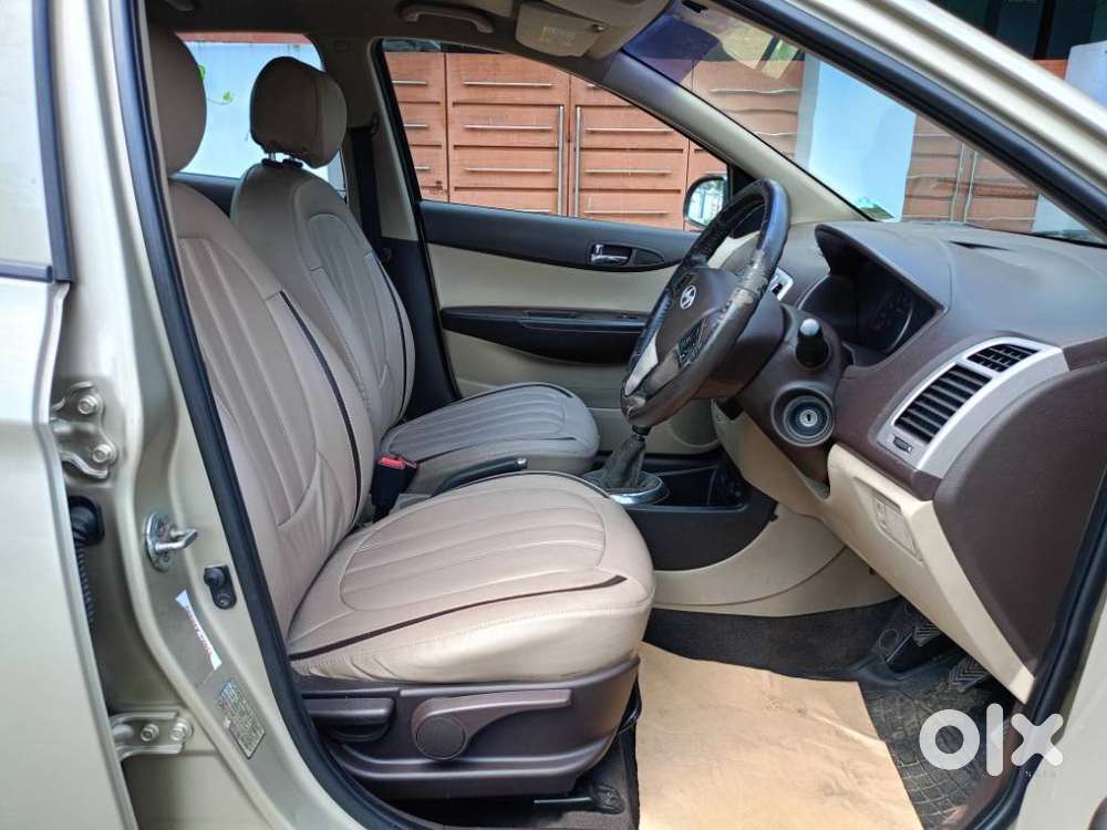 Hyundai I20 2009-2011 Asta, 2010, Petrol