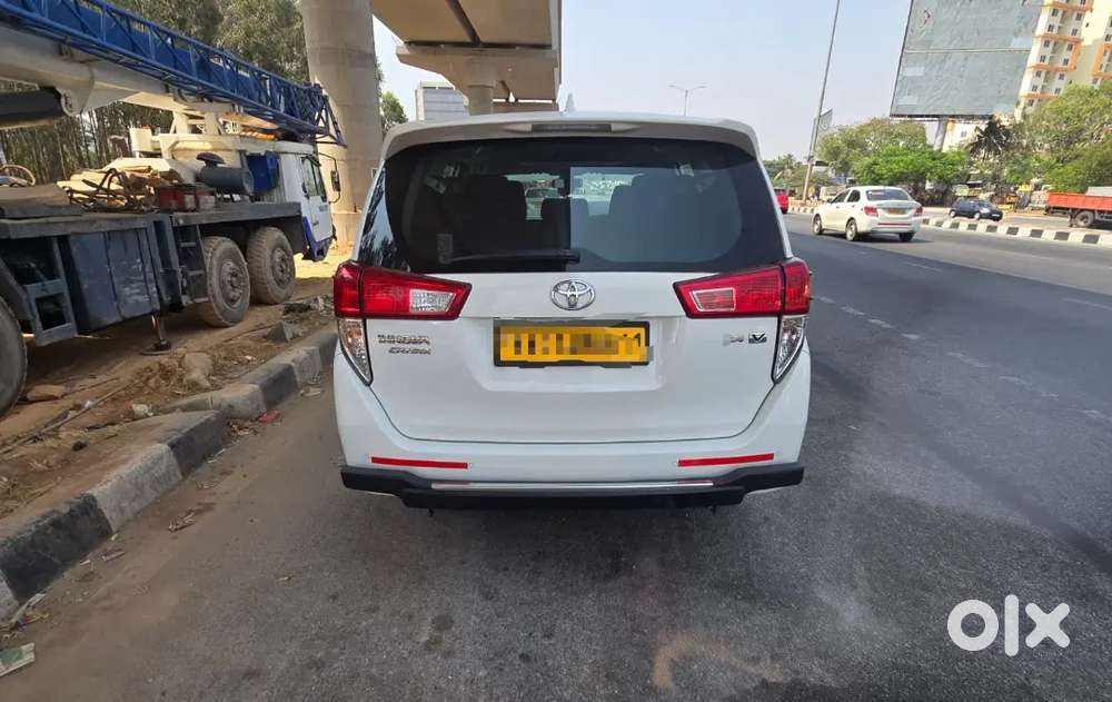 Toyota Innova Crysta 2022 Diesel 147000 Km Driven