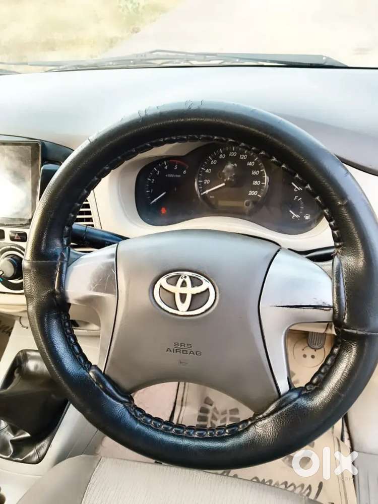 Toyota Innova 2015 Diesel 90000 Km Driven