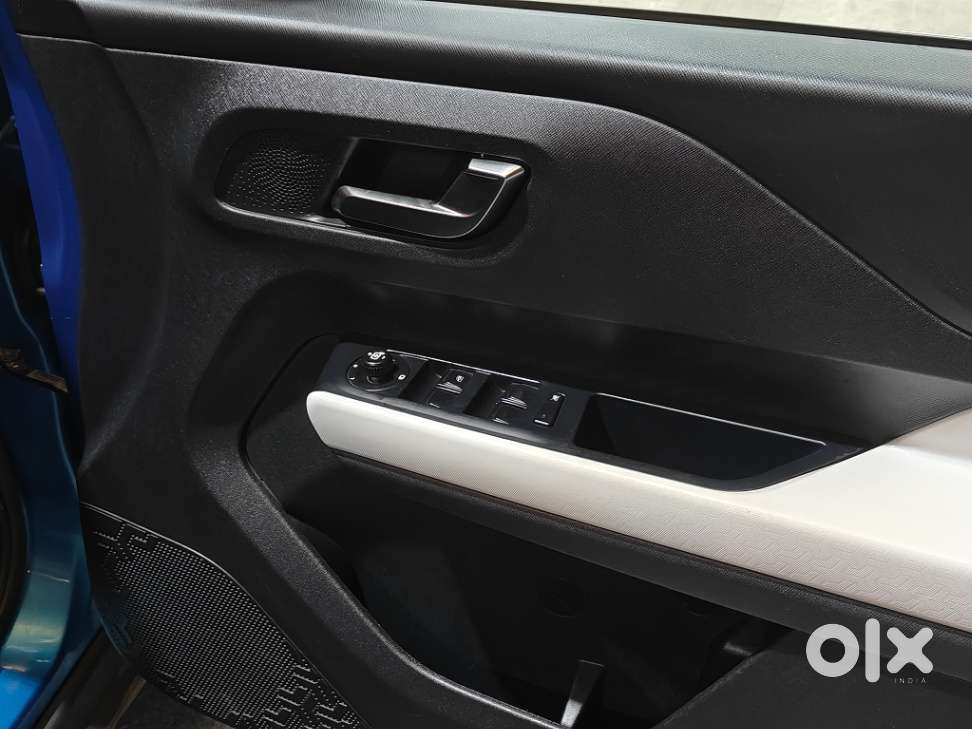 Tata Punch 1.2 Revotron Creative Dual Tone, 2022, Petrol
