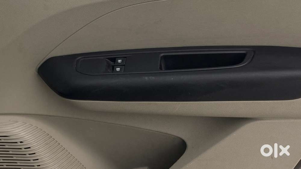 Renault Triber Rxl, 2022, Petrol