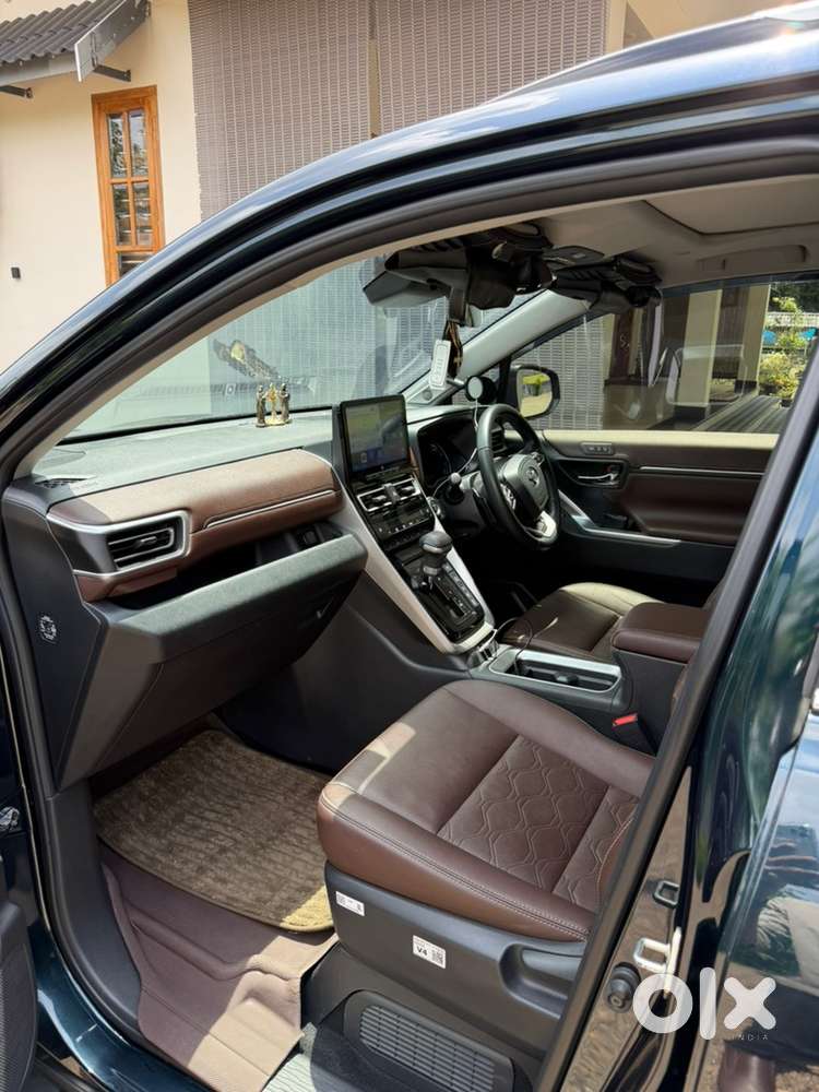 Toyota Innova Hycross Zx Hybrid 2025