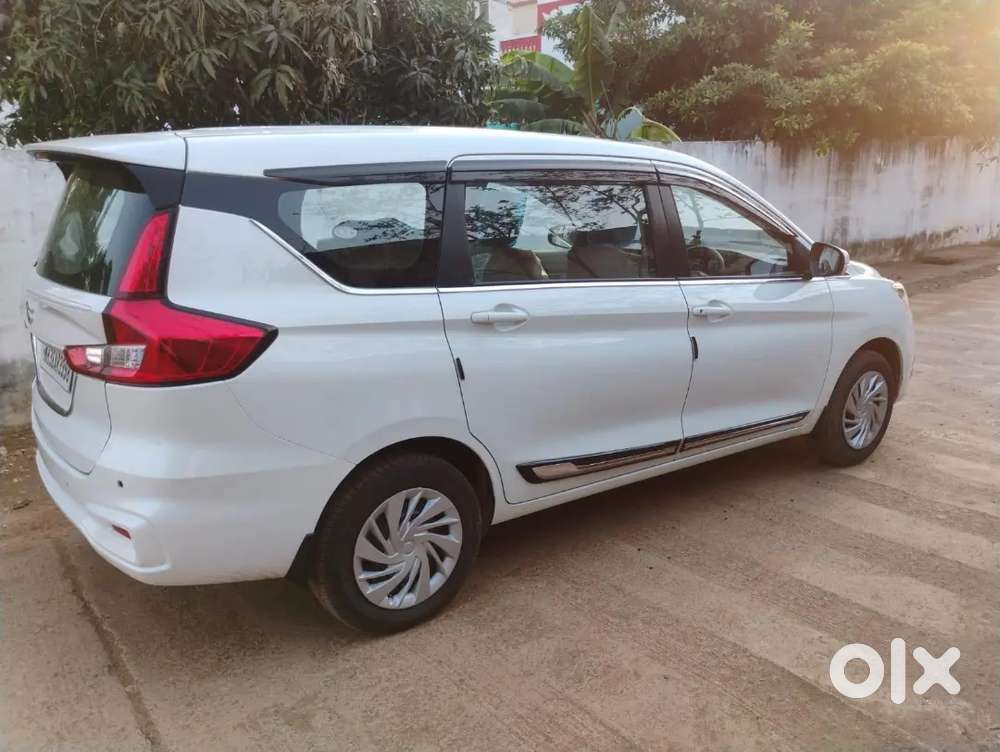 Maruti Suzuki Ertiga Vxi 2025