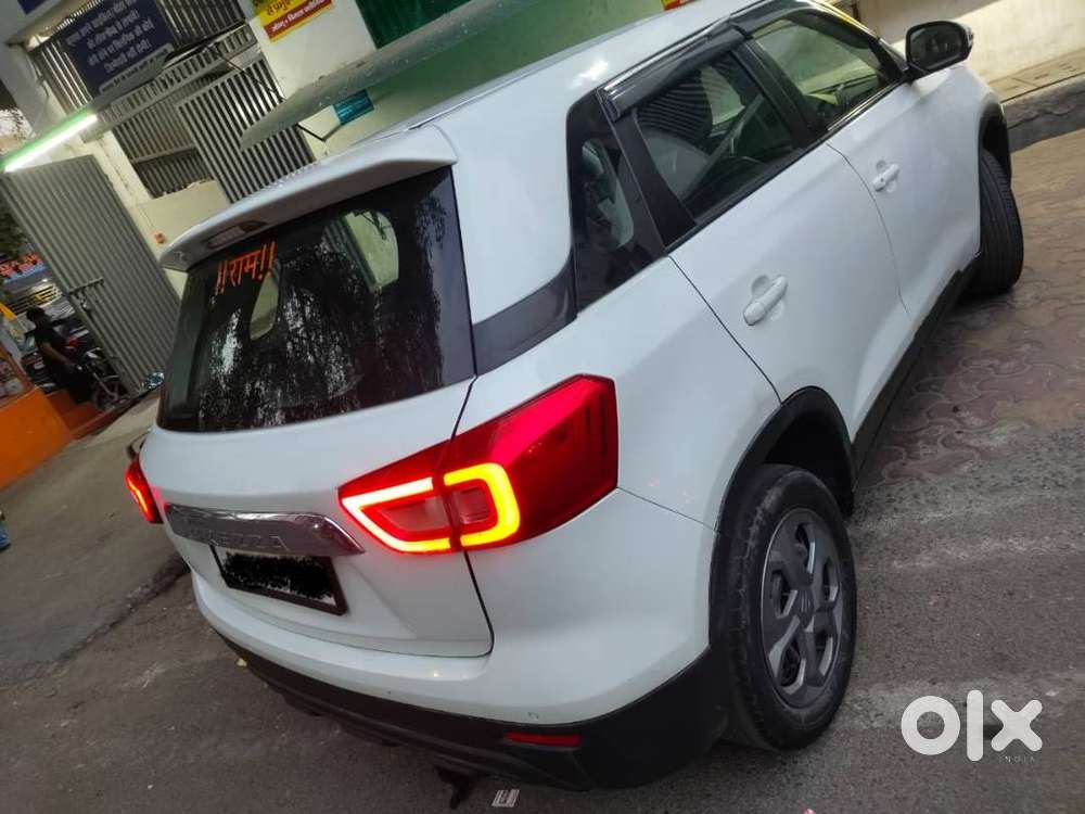 Maruti Suzuki Vitara Brezza Lxi Cng  2021  61,200 Km  1st Owner