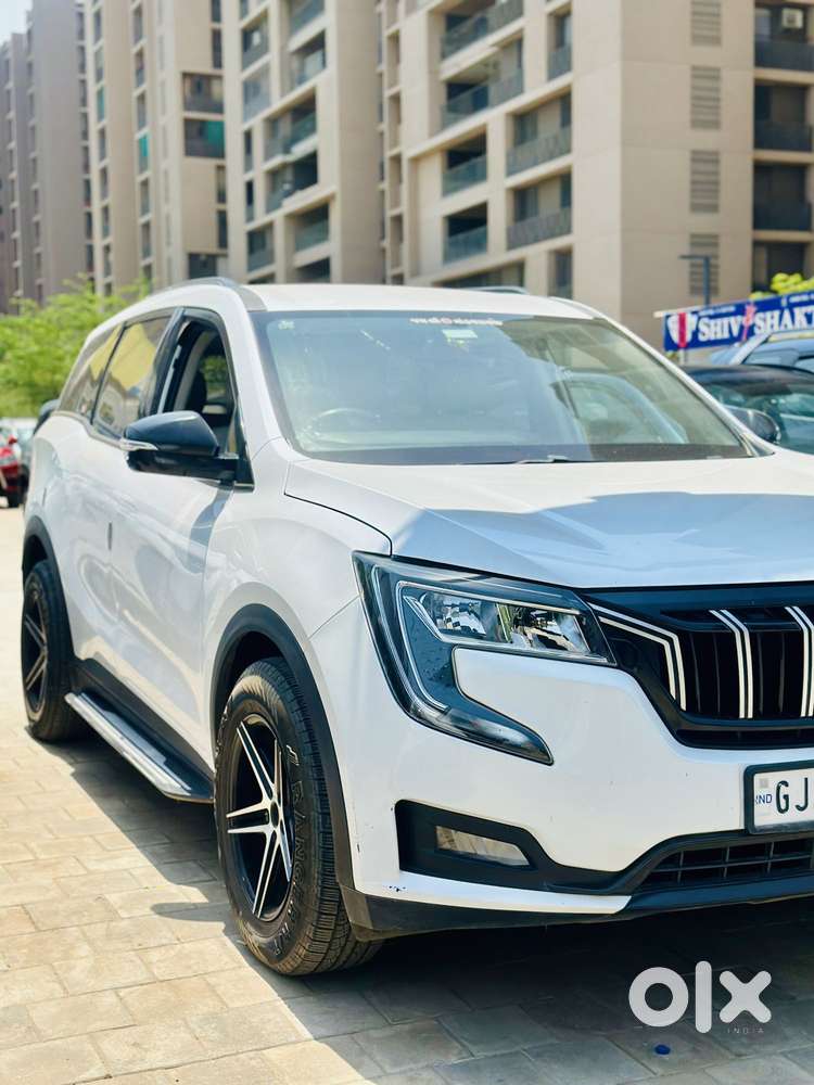 Mahindra Xuv700 2.0 Mx Petrol Mt 5 Str, 2022, Petrol