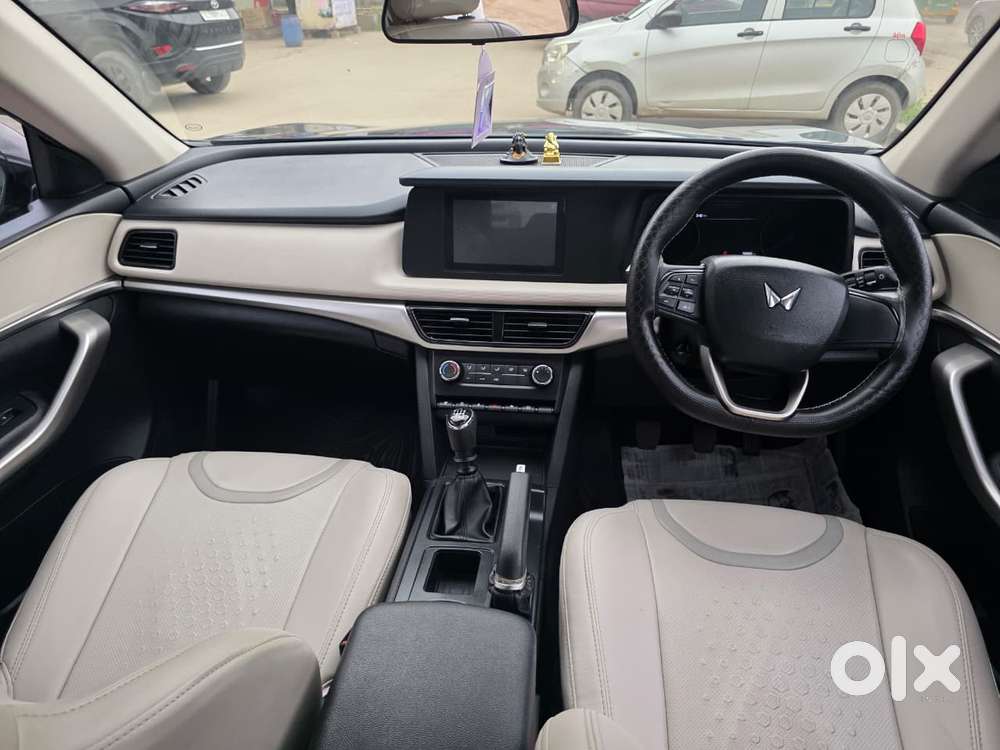 Mahindra Xuv700, 2023, Petrol