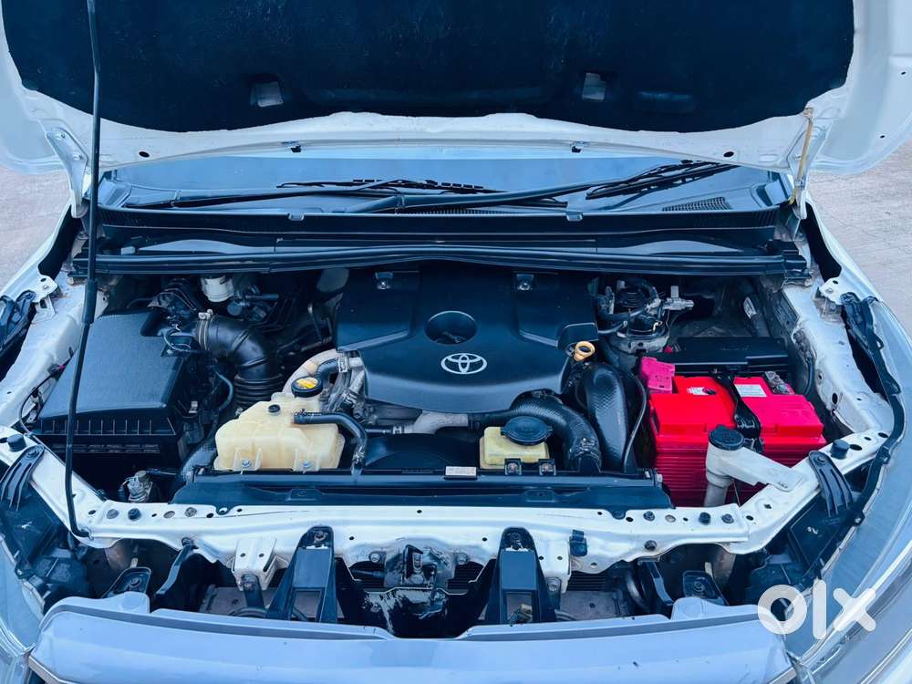 Toyota Innova Crysta 2.8z Automatic, 2016, Diesel