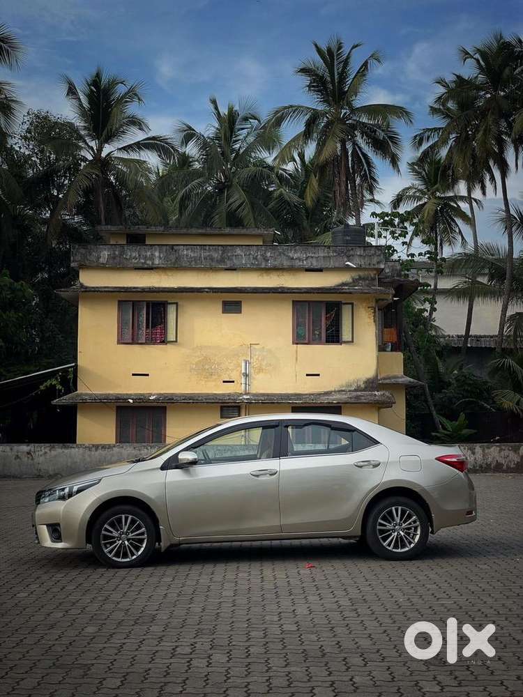 Toyota Corolla Altis 2015
