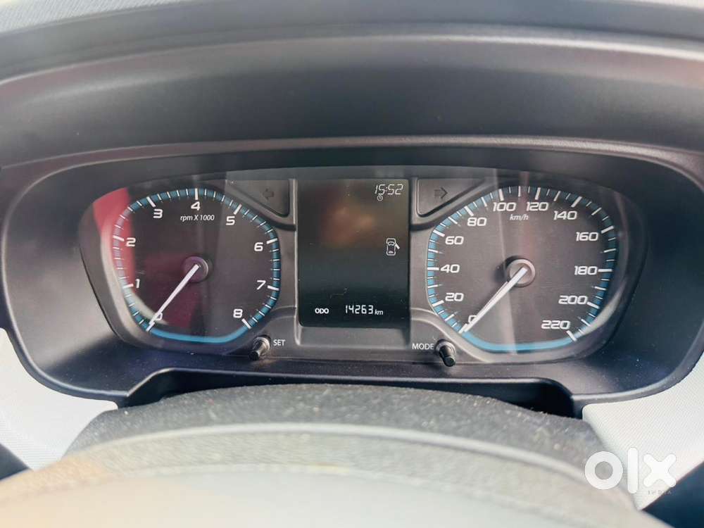 Tata Punch, 2022, Petrol