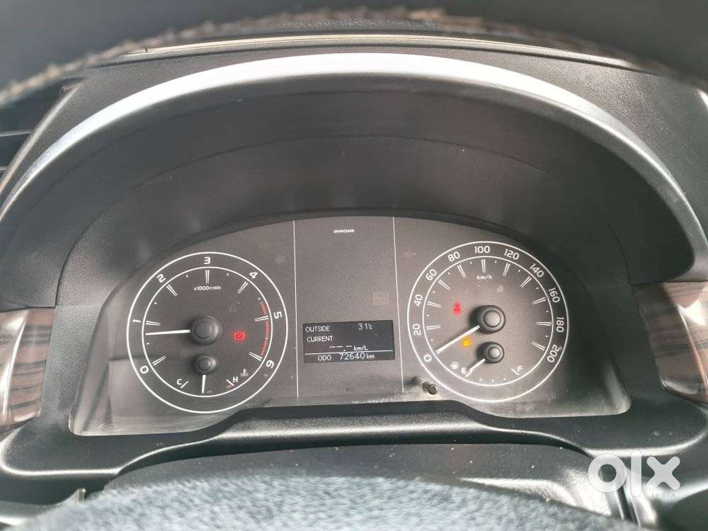 Toyota Innova Crysta [2020-ongoing] 2.7 Gx Mt 8 Str, 2022, Diesel