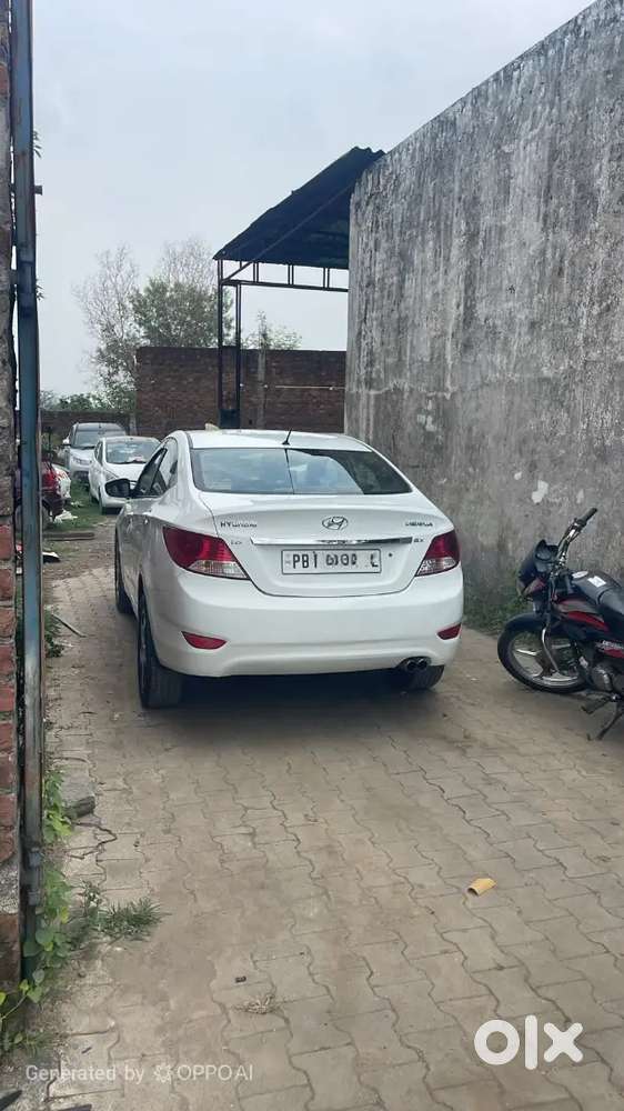Hyundai Fluidic Verna 2012 Diesel Well Maintained Docoment Complete.