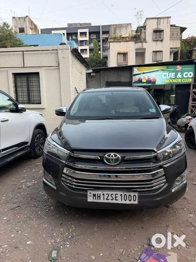 Innova Crysta 2.8g Automatic Disel Super Duper Prime Condition