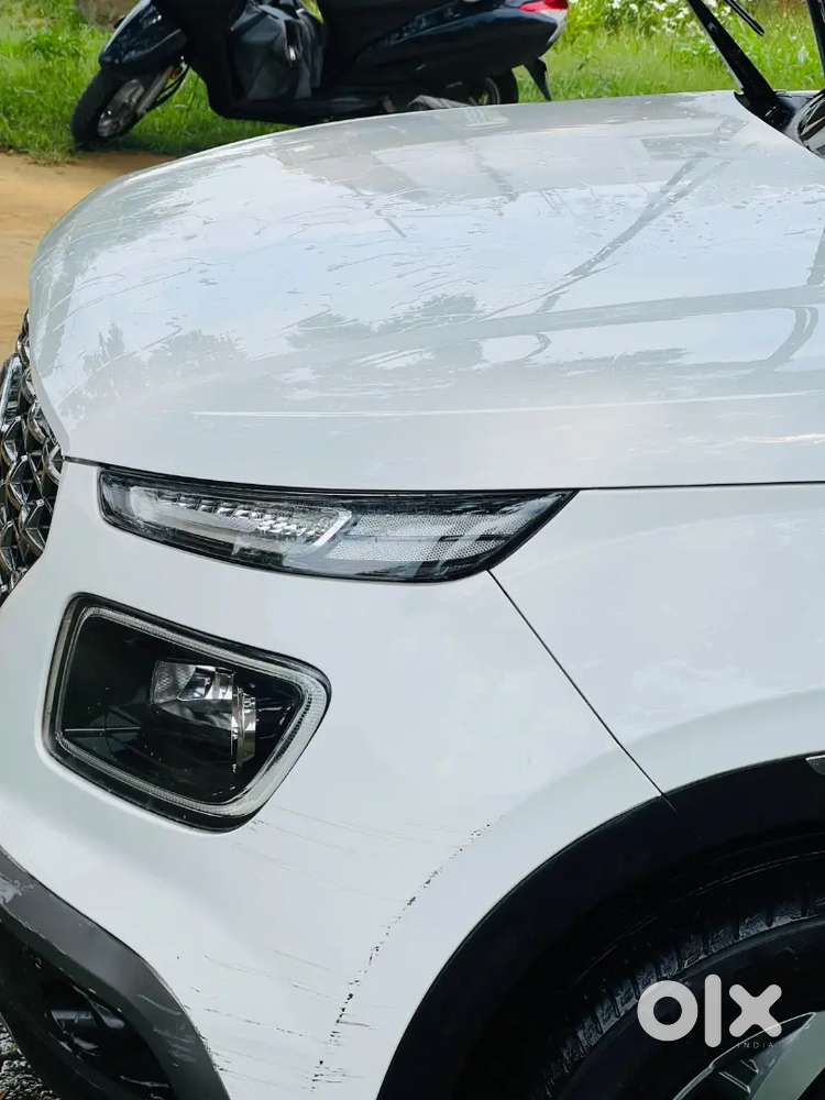 Hyundai Venue 2021 Manual Petrol 40000 Km