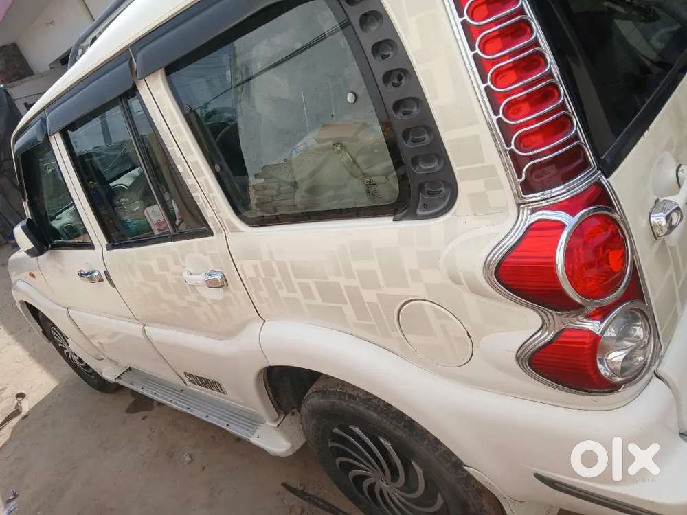 Mahindra Scorpio Classic 2012 Diesel 200000 Km Driven