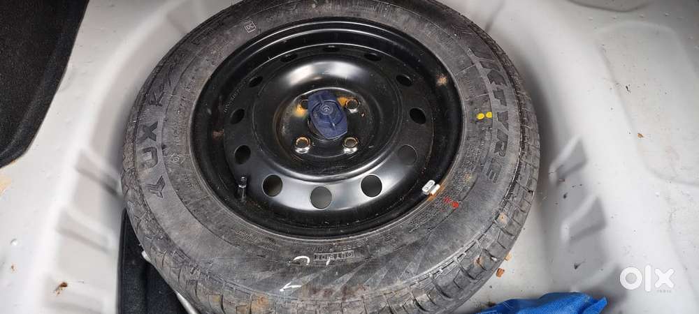 Maruti Suzuki Swift Dzire Vxi Optional, 2024, Petrol