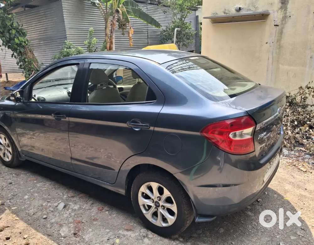 Ford Figo Aspire Titanium Petrol