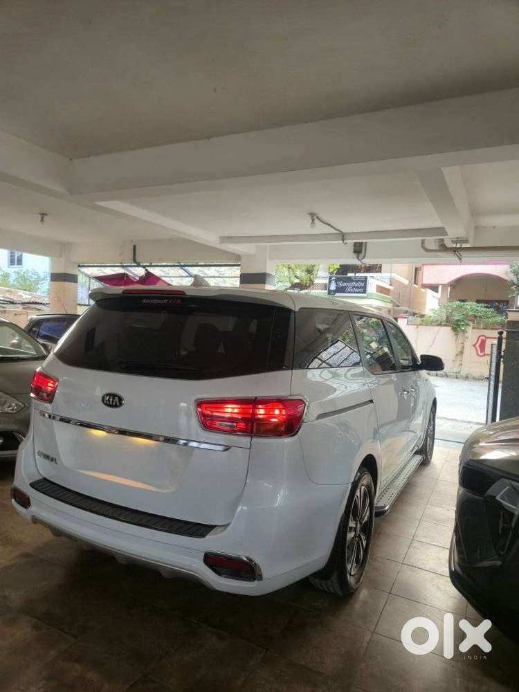 Kia Carnival Premium, 2020, Diesel