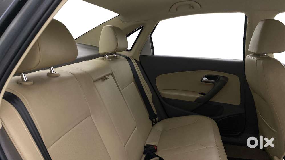 Volkswagen Vento 1.6 Highline, 2016, Petrol
