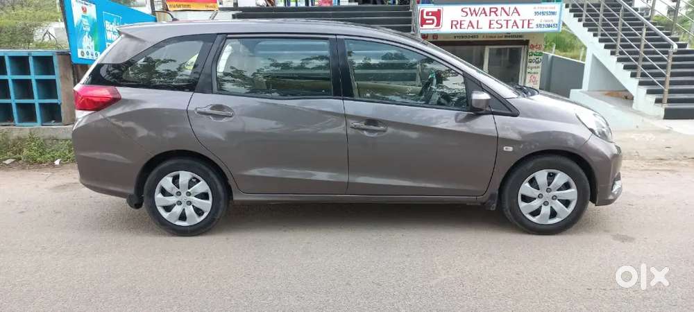 Honda Mobilio Petrol 2014 Variant