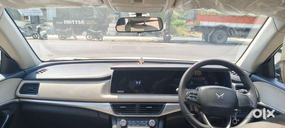 Mahindra Xuv700 2.2 Ax 5 Diesel Mt Str, 2023, Diesel