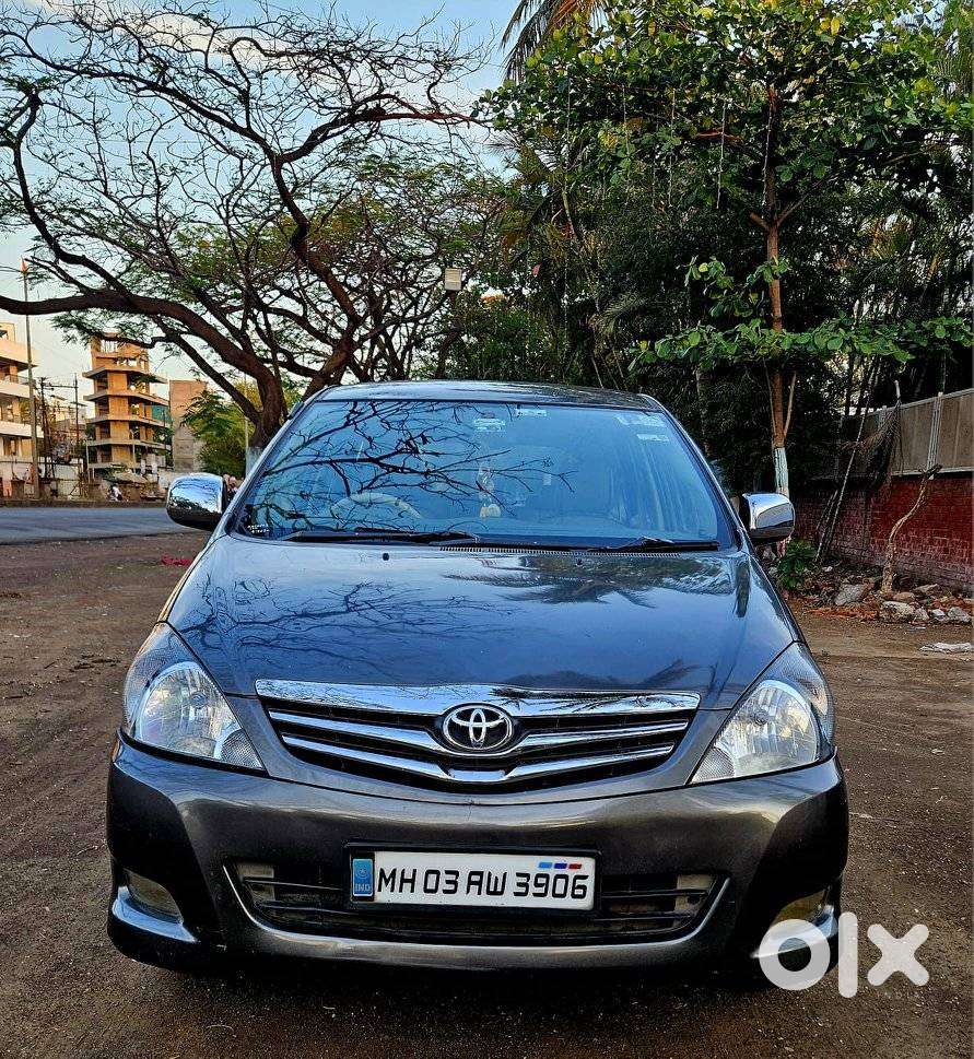 Toyota Innova 2.5 Vx 8 Seater Bs Iv, 2010