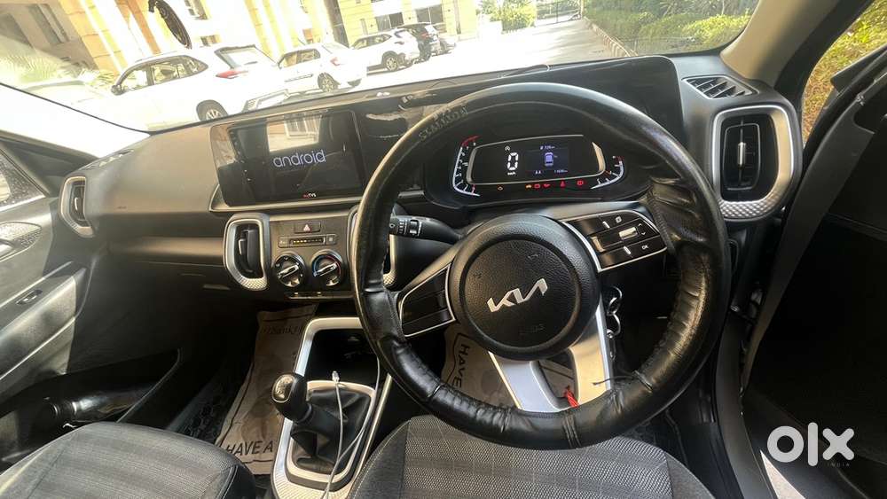 Kia Sonet 1.2 Hte Petrol (5mt)  Nov 2023  ₹5.50 Lakh