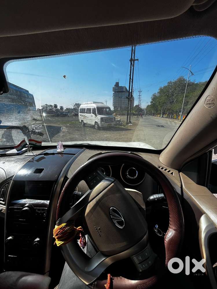 Mahindra Xuv500 W8 2015
