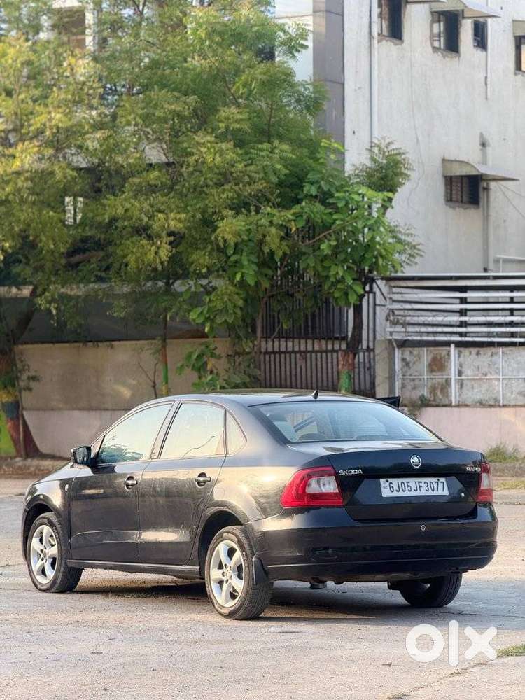 Skoda Rapid 1.5 Elegance Tdi Mt, 2014, Diesel