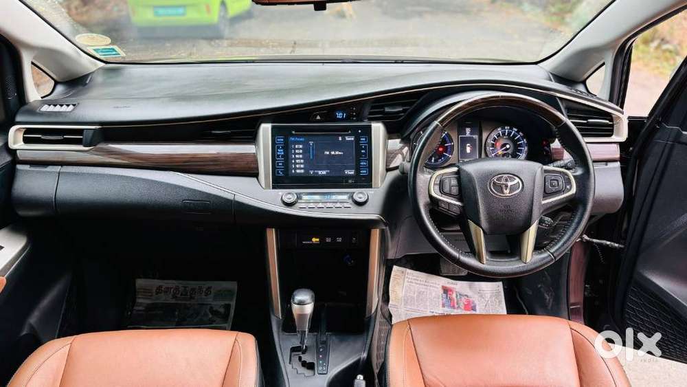 Toyota Innova Crysta 2.8z Automatic, 2016, Diesel