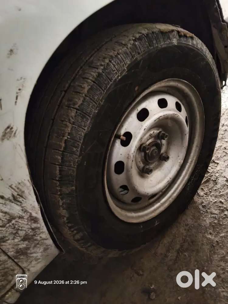 Mahindra Kuv100 6-seater Petrol  1st Owner  Brand New Tyres