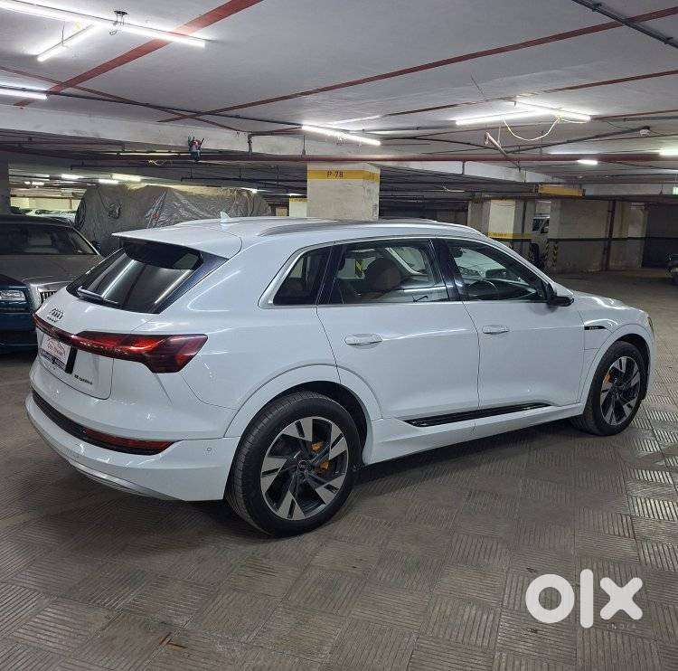 Audi E-tron 55, 2022, Electric