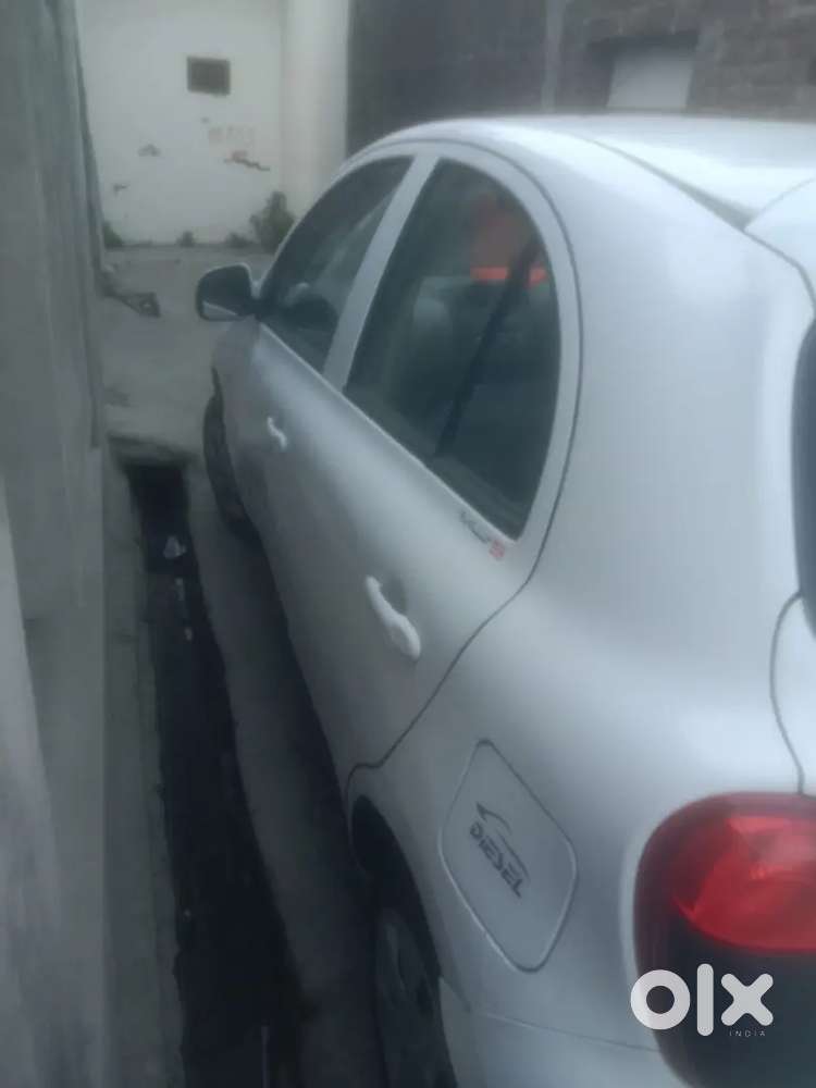Nissan Micra Active 2011 Model