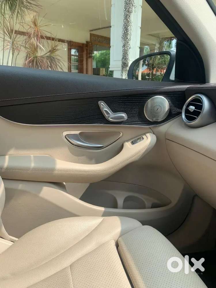 Mercedes-benz Glc 2022 Petrol 19965 Km Driven