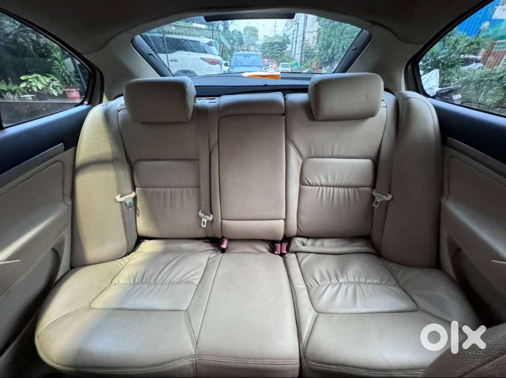 Skoda Laura 2011 Petrol Well Maintained