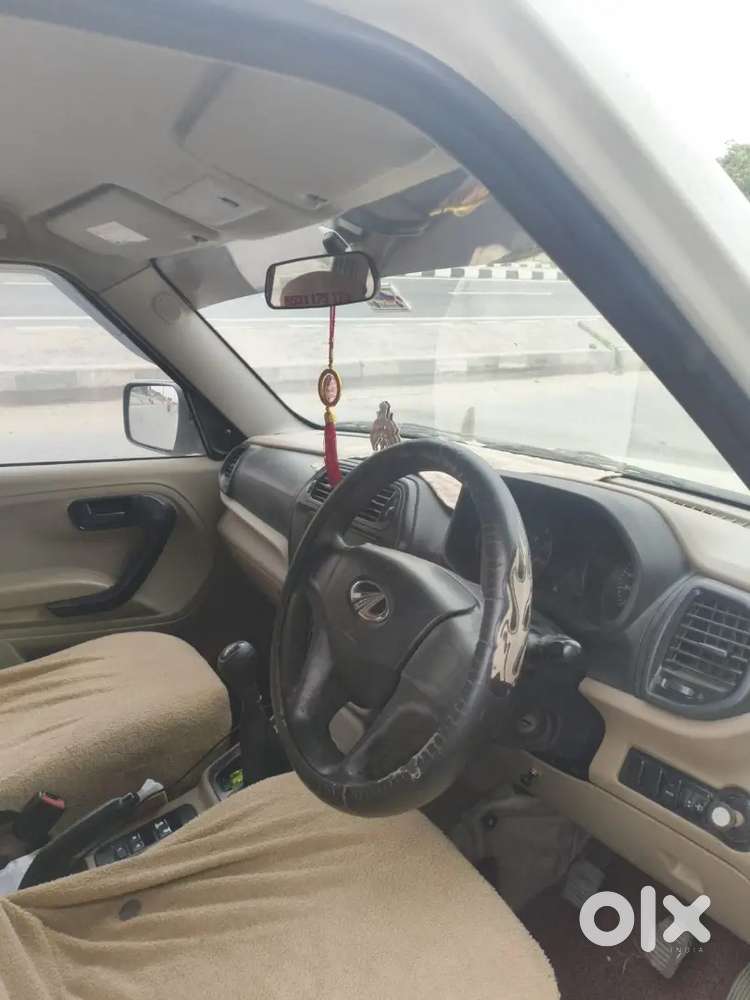 Mahindra Tuv 300 2017