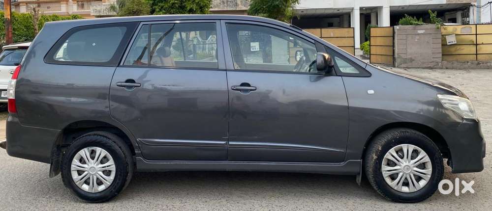 Toyota Innova 2.5 G (diesel) 8 Seater, 2015, Diesel