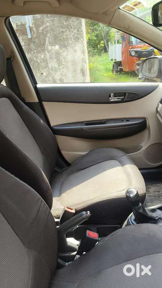 Hyundai I20 2013 Petrol 106000 Km Driven