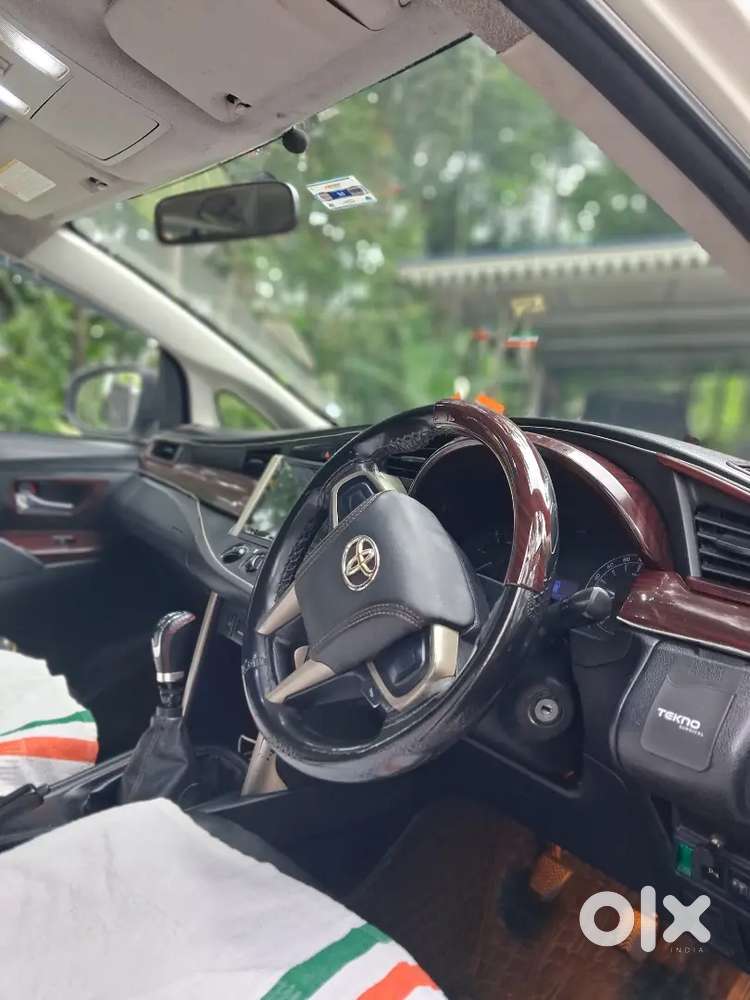 Toyota Innova Crysta 2016