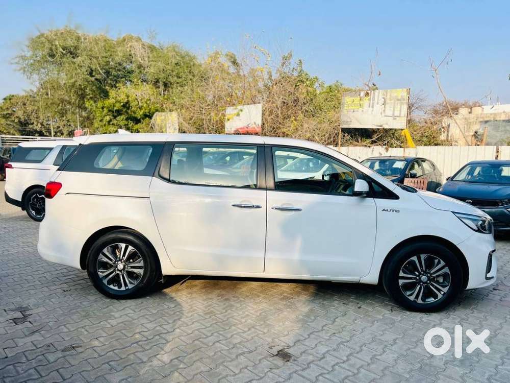 Kia Carnival Premium, 2021, Diesel