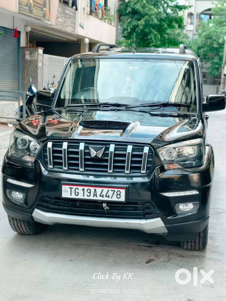 Mahindra Scorpio Classic 2023 Diesel Classic Manual