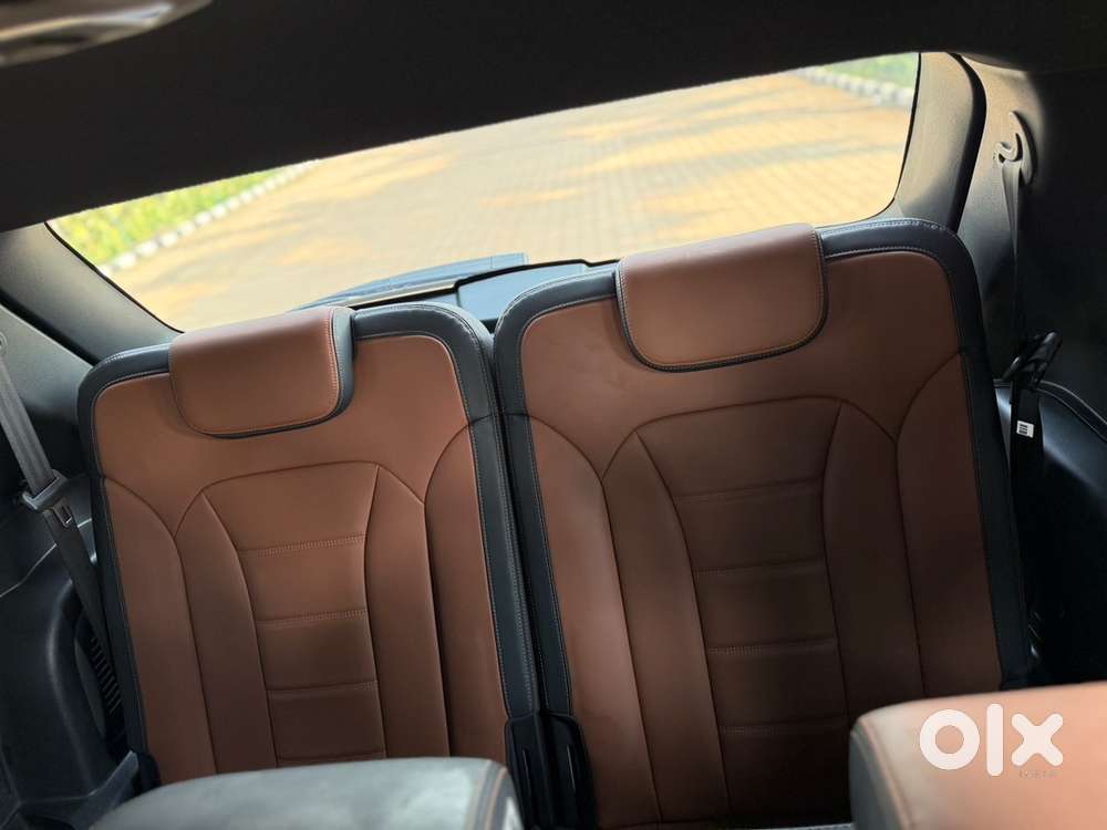 Mahindra Alturas G4 Bs6 2020 Model 4x4 Automatic