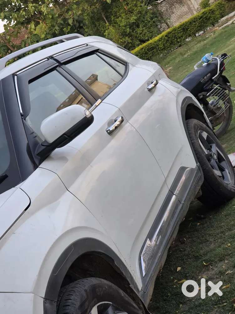 Hyundai Venue 2018 Diesel Well Maintained